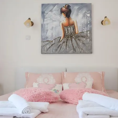 Host Housee Angel's -2 Bedroom, 2 Bathroom In Centre *